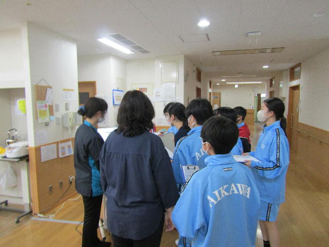 100-1.jpg